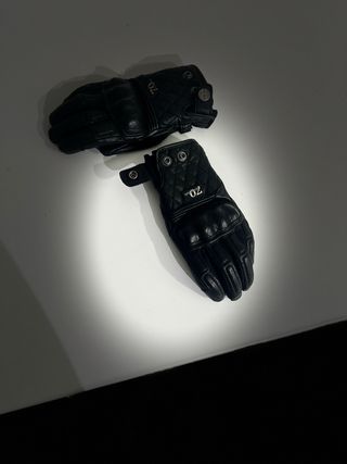 Guantes de piel negrpara moto con protección mujer