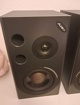 Monitores Alesis M1 MkII Active