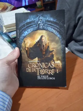Crónicas de la Torre I. El Valle de los Lobos (...