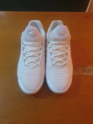 Tenis Nike TN Blancos