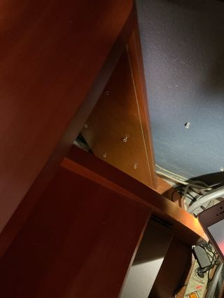 Escritorio de ordenador curvo