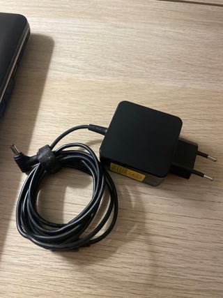 Portátil Asus X540L Series Negro/dorado