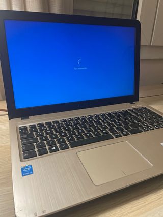 Portátil Asus X540L Series Negro/dorado