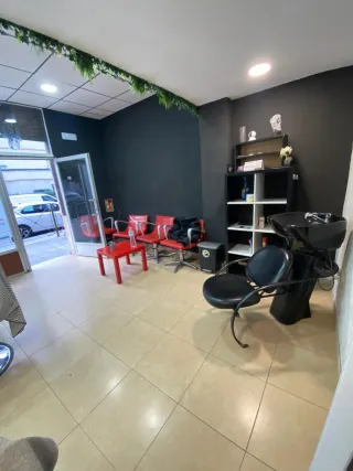 Traspaso Barbería con licencias y Clientes