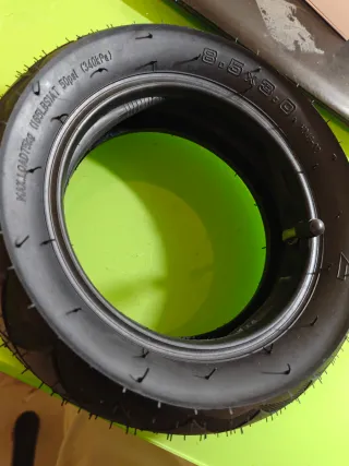 Neumáticos y cámara 8.5 Scooter G2