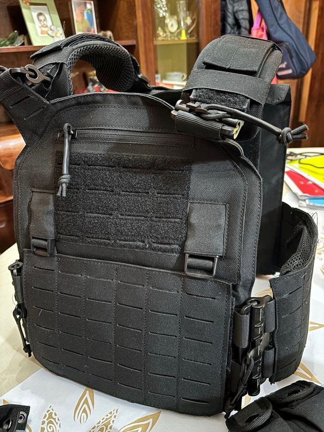 Casco, Chaleco Táctico y Cinturón Modular