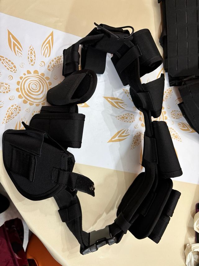 Casco, Chaleco Táctico y Cinturón Modular