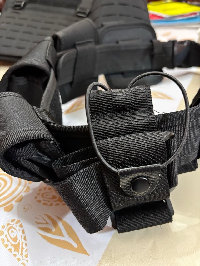 Casco, Chaleco Táctico y Cinturón Modular