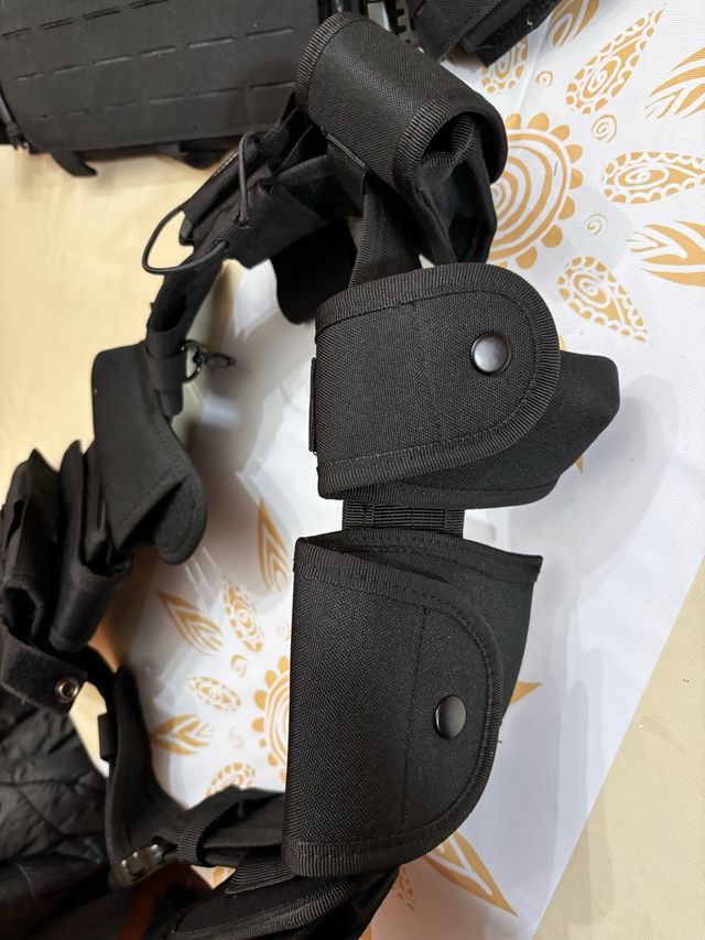 Casco, Chaleco Táctico y Cinturón Modular