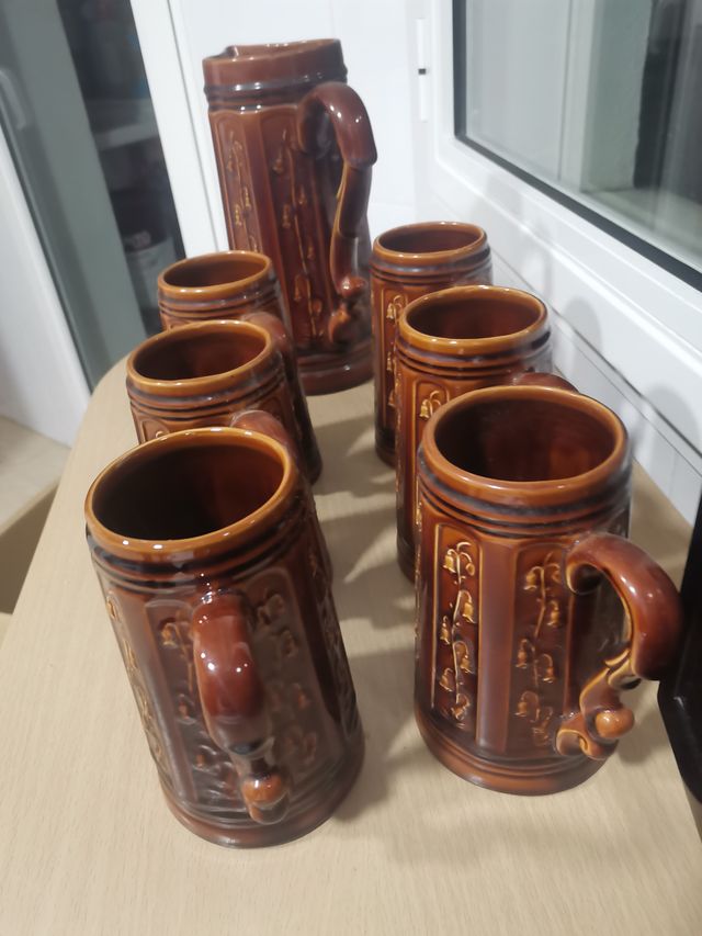 Jarra y 6 Vasos Cerámica Marrón