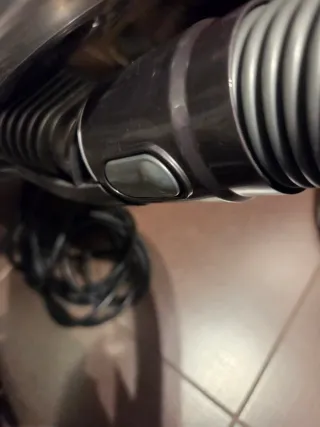 Aspiradora Dyson Ball DC33C Pro