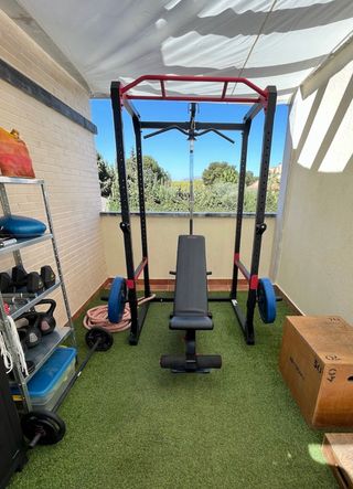 Jaula Rack Gimnasio con Polea y Accesorios