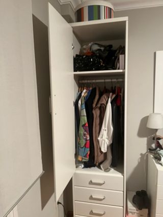 Armario blanco con cajones Urge por mudanza