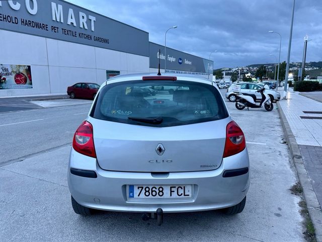 RENAULT CLIO 1.5 DCi 85CV !! 2.950€ !!