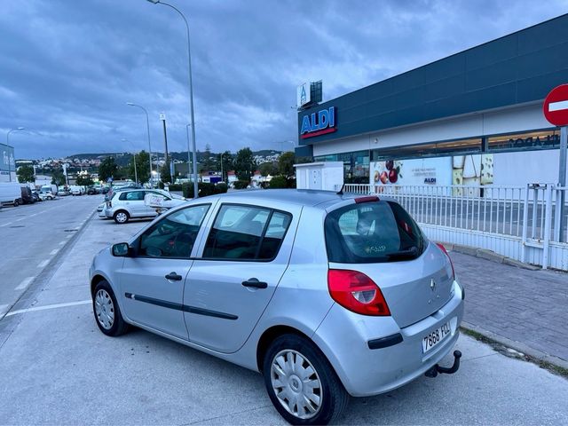 RENAULT CLIO 1.5 DCi 85CV !! 2.950€ !!