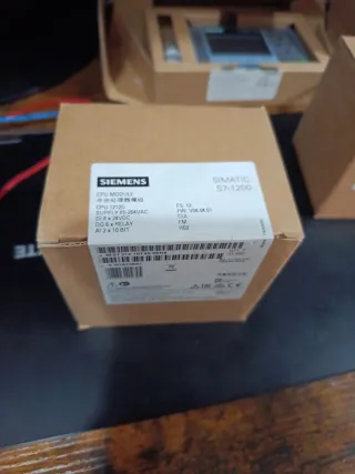 PLC Siemens S7-1200 AC/DC/RLY