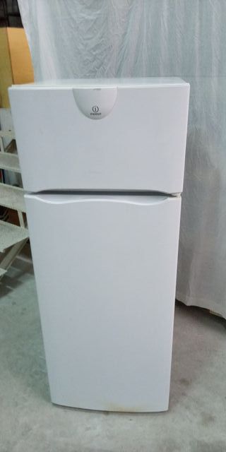 Nevera Indesit Blanca