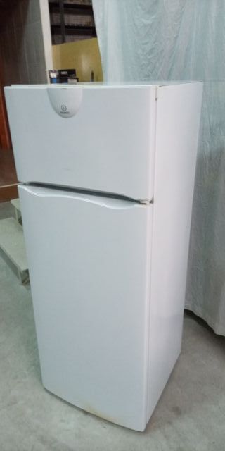 Nevera Indesit Blanca