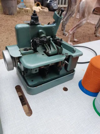 Máquina coser Overlock Mauser Spezial