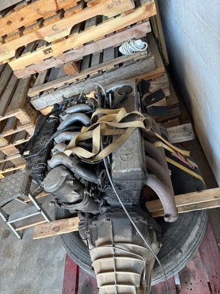 Motor Mercedes OM602 con caja 5v