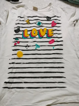 Camiseta blanca con estampado