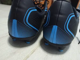 Botas de fútbol Puma, negras y azules Talla 46