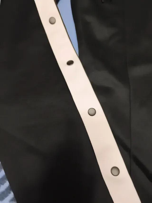 Pantalón chándal hombre botones laterales