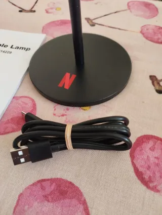 Lampada LED portatile Netflix