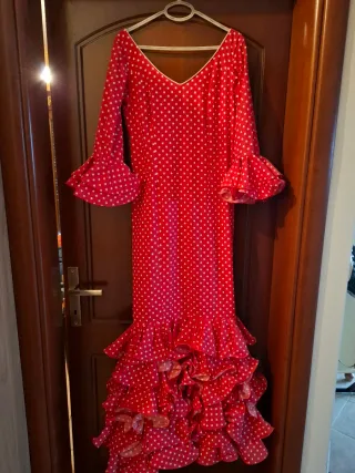 Traje de Flamenca Roja con Lunares Talla 46