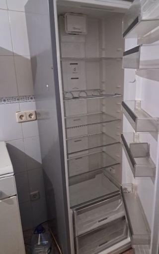 Frigorífico 1 puerta WHIRLPOOL (Solo Nevera)