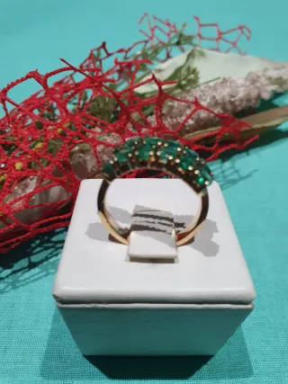 Anillo Oro 18k con Esmeraldas