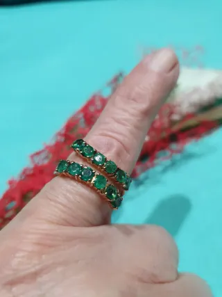 Anillo Oro 18k con Esmeraldas