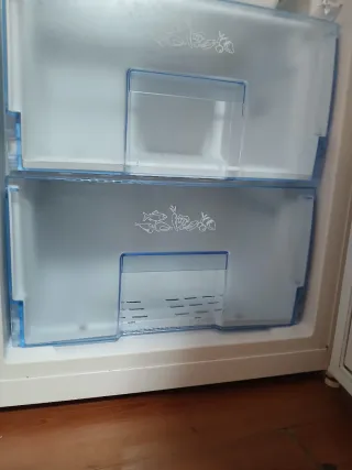 Congelador vertical No Frost