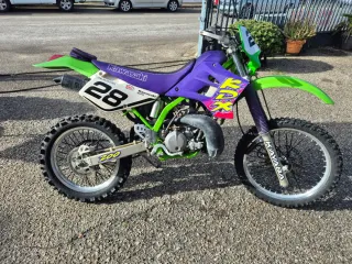 Kawasaki KDX 200 2T Enduro clásica – OFF ROAD