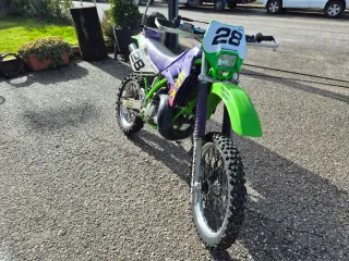 Kawasaki KDX 200 2T Enduro clásica – OFF ROAD