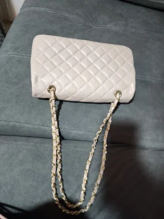 Bolso piel beige acolchado