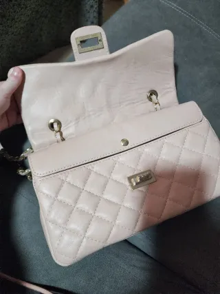 Bolso piel beige acolchado