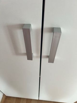 Armario blanco puertas