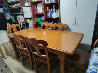Mesa y 6 sillas madera maciza