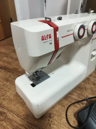 Máquina de coser SINGER Brilliance 6180