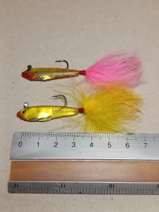 Dos señuelos pesca