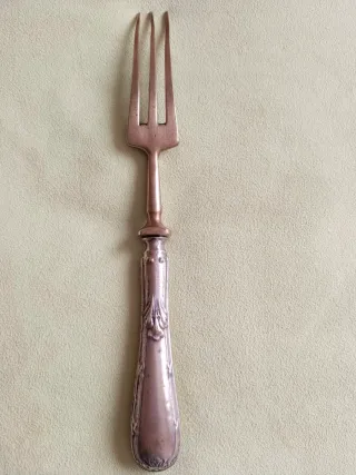 Trinchador antiguo metal dorado y plateado