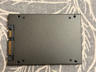 Disco SSD Kingston KC400 1TB
