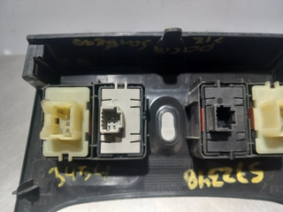 MANDO ELEVALUNAS DELANTERO IZQUIERDO DACIA SANDER