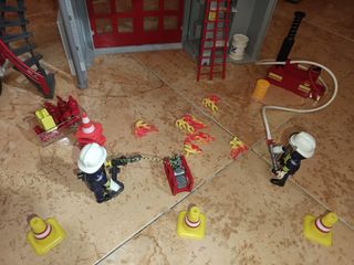 Playmobil Parque de Bomberos y Camión de bomberos