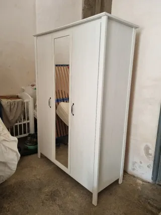 Armario 3 puertas blanco con espejo