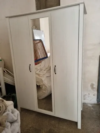 Armario 3 puertas blanco con espejo