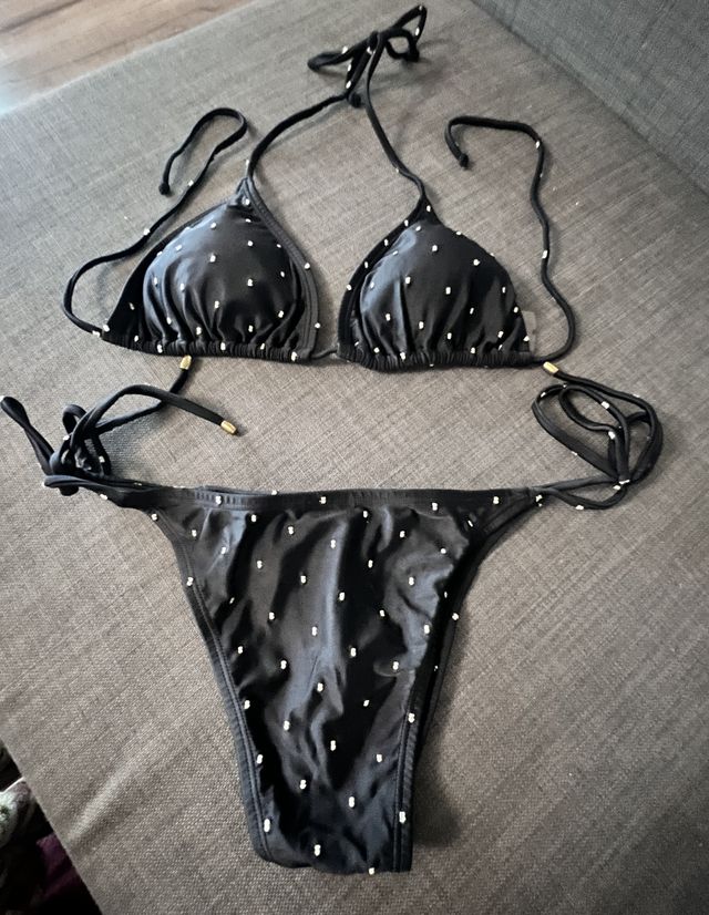 Bikini Negro con Puntos Plateados