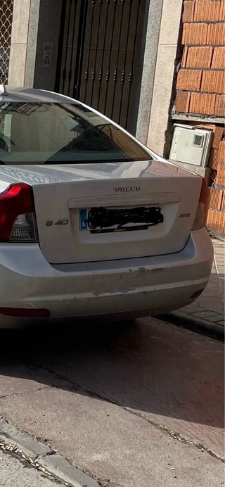 Volvo S40 diesel del año 2007, 179.000 kms.