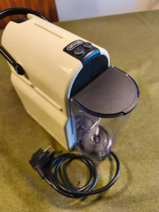 Cafetera Nespresso Inissia De'Longhi Crema